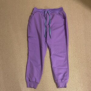 Figs Lavender Zamora High-Waisted Petite Joggers with Teal Drawstring